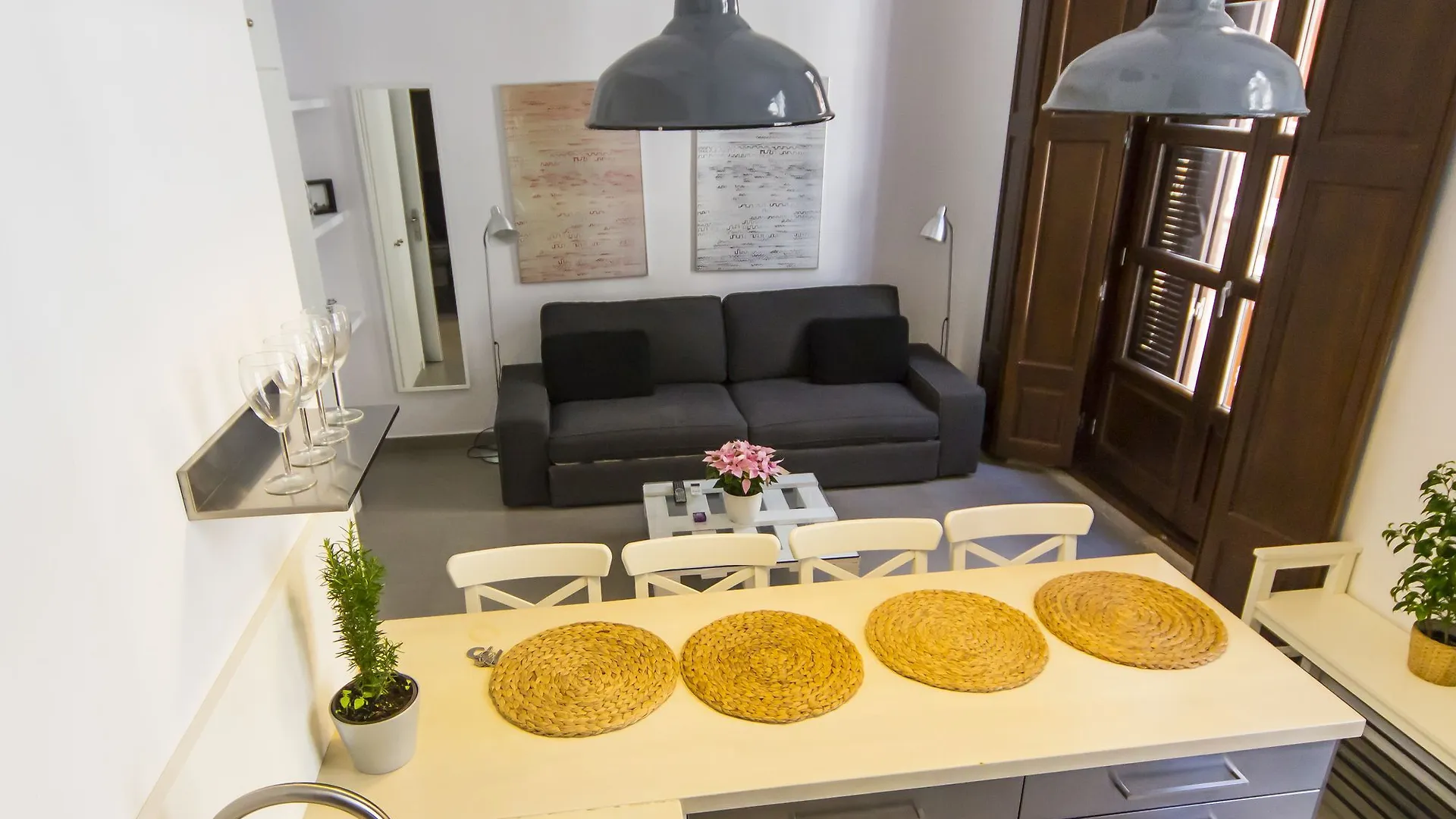 Apartamentos Malaga Picasso إسبانيا