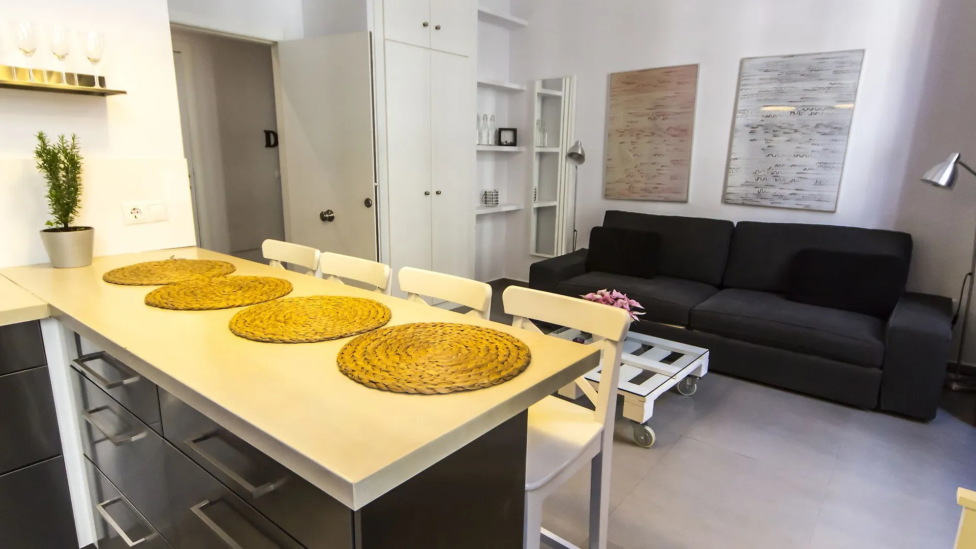 شقة Apartamentos Malaga Picasso إسبانيا