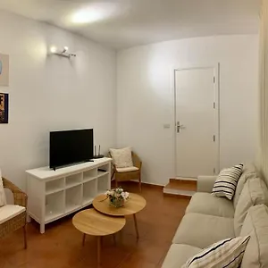 https://vianymar-apartamentos.in-canary-islands.com